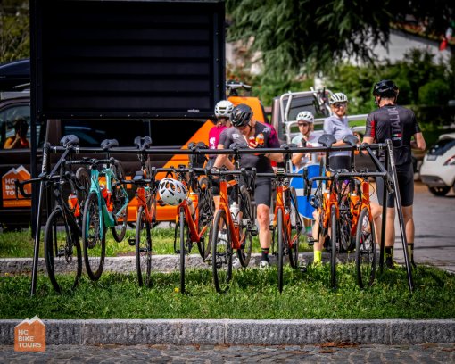 HC Bike Tours custom Sarto Veneto SL bikes on a rack during lake Como bike tour in September 2023