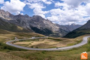 Cycling roads in the French Alps
