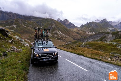 HCBike Tours sag van in the mountains.