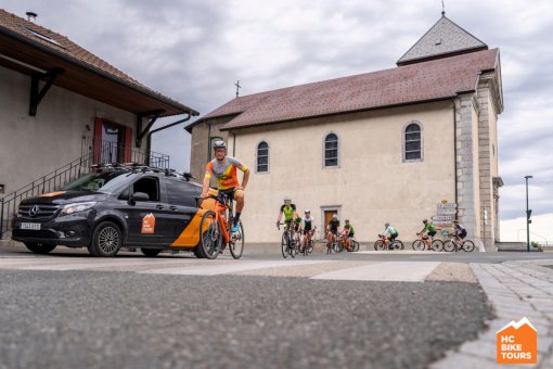 Cyclist are on their way to start the cycling day